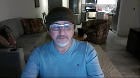 QS - INDEPENDENT MODEL online show from March 5, 3:19 am