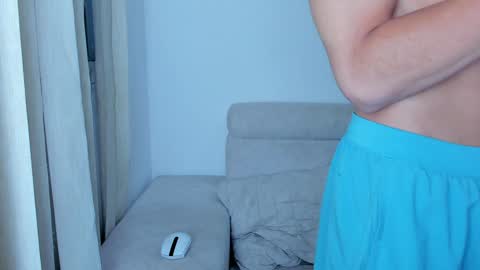 Snapshot of laureent__ chatting on February 9, 4:36 am Laureent online show from February 9, 4:36 am
