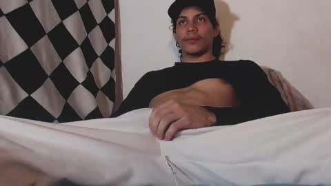 ZAmbrano online show from May 9, 3:51 am