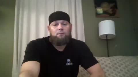 layinlow42 online show from October 14, 3:24 am
