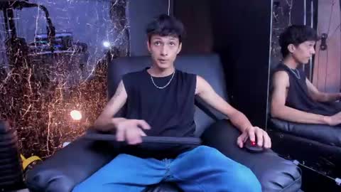Lean online show from July 15, 8:37 pm