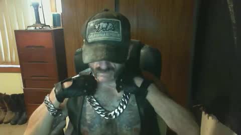 leathergreaser online show from February 7, 6:53 am