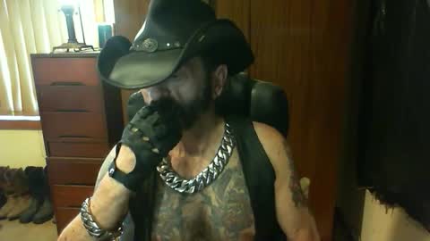 leathergreaser online show from November 10, 10:36 pm