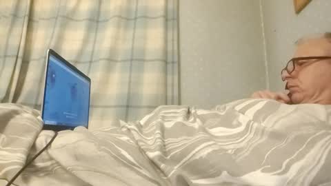 lechertachatte4444 online show from January 26, 11:50 pm