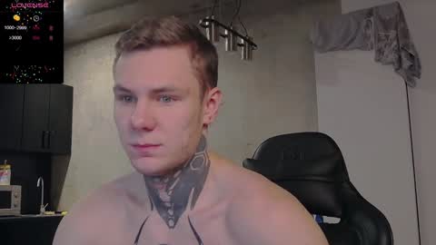 Snapshot of lechery_boy chatting on December 7, 10:01 am Lechery boy online show from December 7, 10:01 am