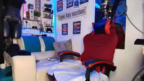 leenar_key online show from March 10, 6:36 pm