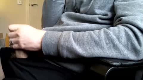 Snapshot of leffe84 chatting on March 5, 9:27 am leffe84 online show from March 5, 9:27 am