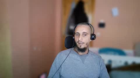 lefrenchiies online show from November 27, 1:48 pm