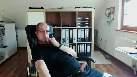 Dave online show from April 21, 3:51 pm