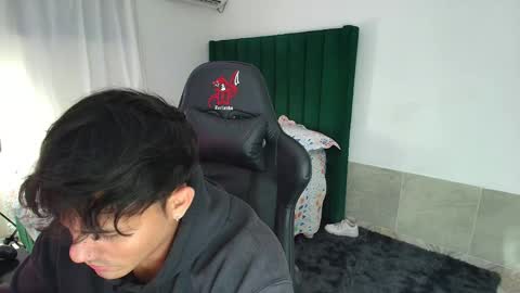  Lei  online show from February 28, 5:06 am