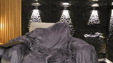 Leo  Diaz online show from April 11, 7:45 am