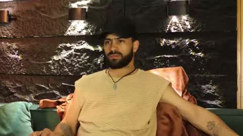 Snapshot of leo_diaz01 chatting on October 20, 12:47 am Leo Diaz online show from October 20, 12:47 am
