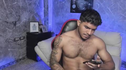 Leo independent model online show from November 6, 2:14 am