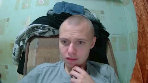 Snapshot of leo_timm chatting on September 14, 1:29 am leo_timm online show from September 14, 1:29 am