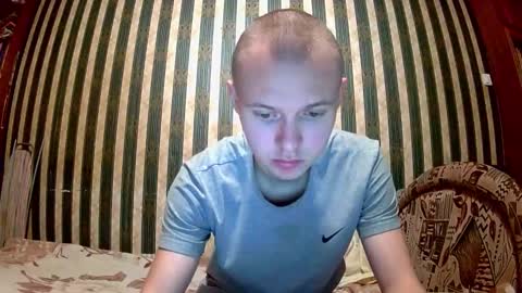 Snapshot of leo_timm chatting on September 15, 11:17 pm leo_timm online show from September 15, 11:17 pm