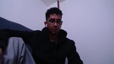 Leoh online show from November 17, 3:20 am