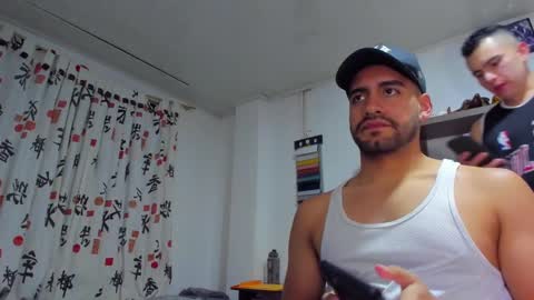 Leon Hart online show from December 16, 11:39 pm