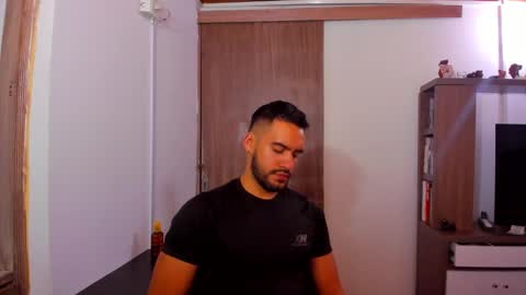 Leon Hart online show from February 11, 10:28 pm