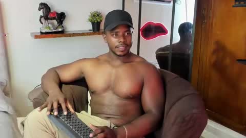 Leandro jones online show from February 18, 9:12 pm