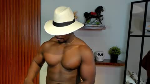 Leandro jones online show from September 17, 12:00 am