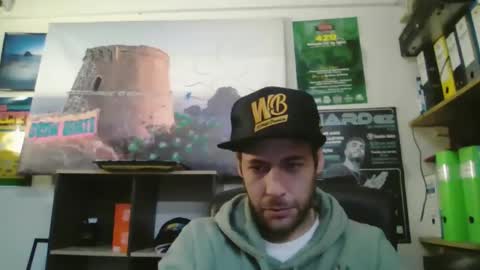 leonidascum online show from January 15, 11:25 am