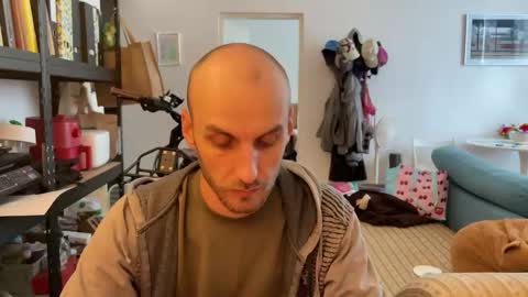 Leon online show from October 1, 1:48 pm