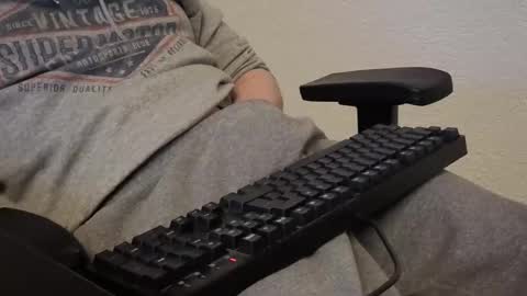 Leroy online show from November 26, 4:10 pm