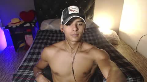 i  am lewis ly EDUARDO MEMDOZA15 online show from July 22, 7:06 pm