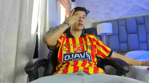 Liam Smith online show from October 21, 12:30 pm