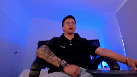 Liam Smith online show from December 5, 12:12 pm