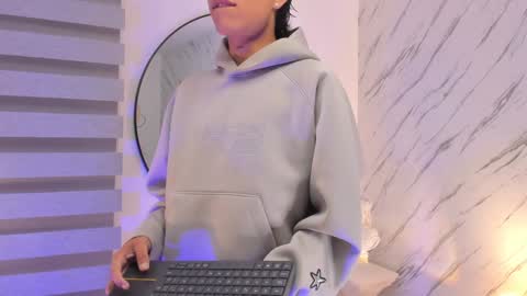 Liam online show from January 10, 6:42 am