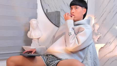 Liam online show from February 4, 3:22 am