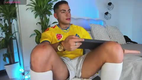 liam__cox online show from June 17, 8:43 pm