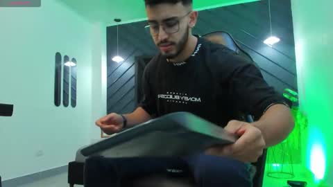 LIAM KLEIN online show from October 6, 11:15 am