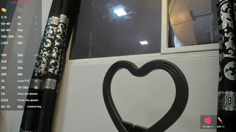 LIAM KLEIN online show from December 20, 11:10 am