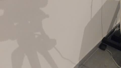 LIAM KLEIN online show from December 11, 11:10 am