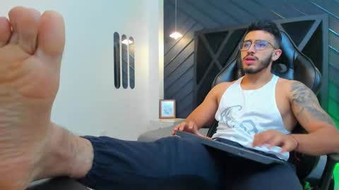 LIAM KLEIN online show from October 1, 11:47 am