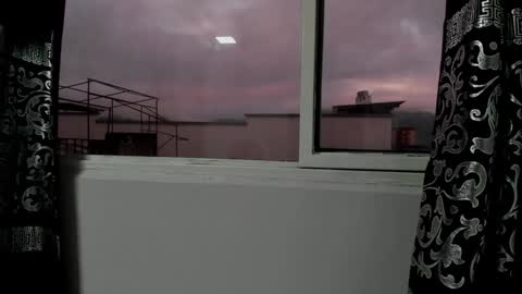 LIAM KLEIN online show from December 16, 11:33 am