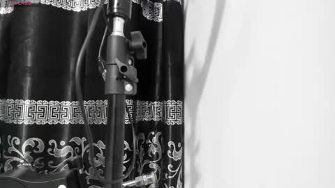 LIAM KLEIN online show from March 10, 11:12 am