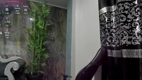 LIAM KLEIN online show from December 6, 11:11 am