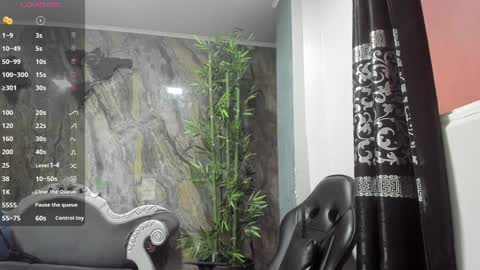 LIAM KLEIN online show from December 19, 11:07 am