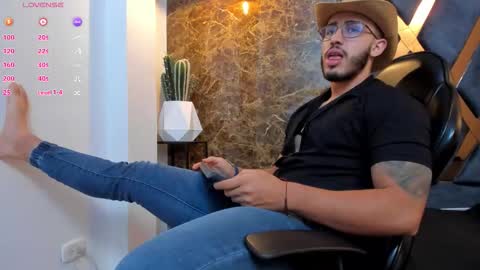 LIAM KLEIN online show from September 18, 11:45 am