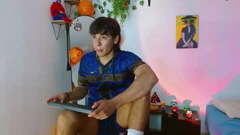 liamxul online show from October 31, 10:02 pm