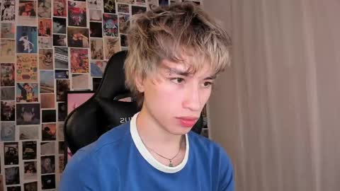 Liam online show from April 28, 5:34 am