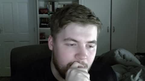 Snapshot of liamfoxx chatting on October 11, 2:15 am Liam Fox online show from October 11, 2:15 am