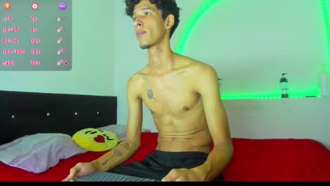 LIAM  KAI online show from December 19, 3:03 am