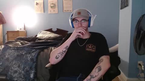 LiamNotSoNormal online show from December 14, 6:09 am