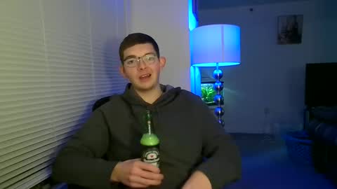 LiamNotSoNormal online show from December 28, 4:41 am