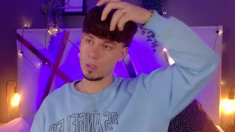 Liam Thunder online show from November 20, 3:28 am