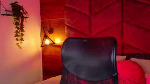 Liam Thunder online show from November 26, 3:09 am